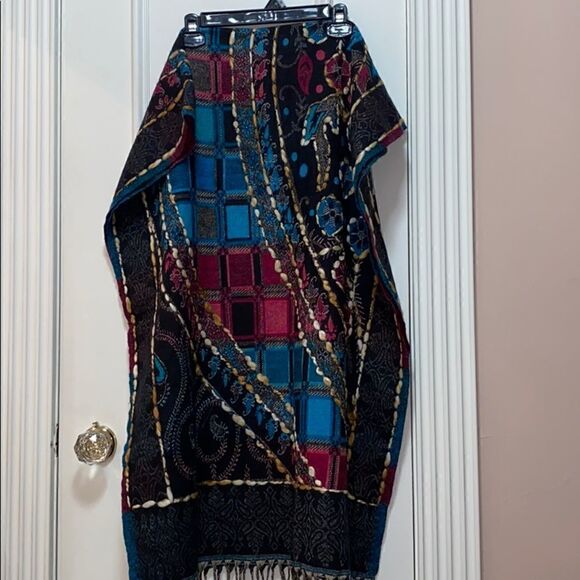 NWOT Blanket scarf   - Picture 1 of 3